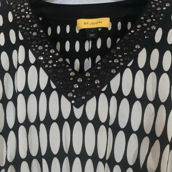 ST JOHN Blouse 
92% Silk & 8% Spandex Size S - Picture 10 of 10